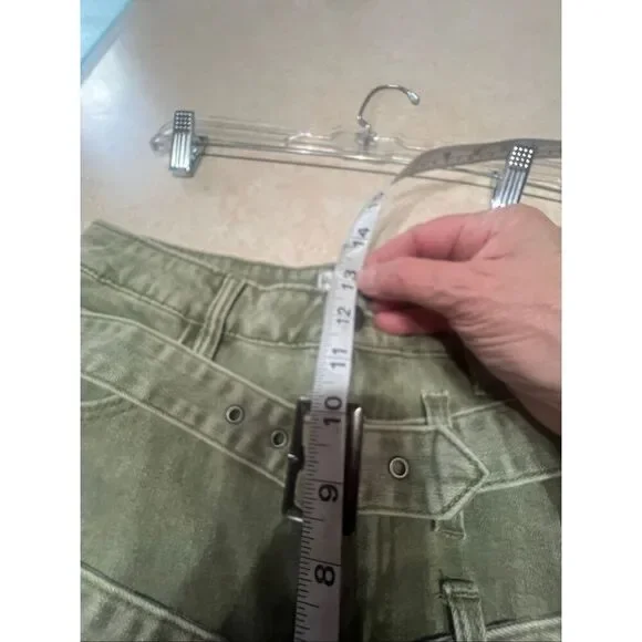 Fashion Nova Bermuda Shorts gray wash Denim Sz M NWT - Picture 6 of 8